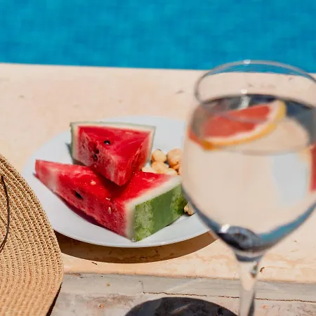 Magnificent Holiday With Pool And Stunning Sunset Views All Yours *